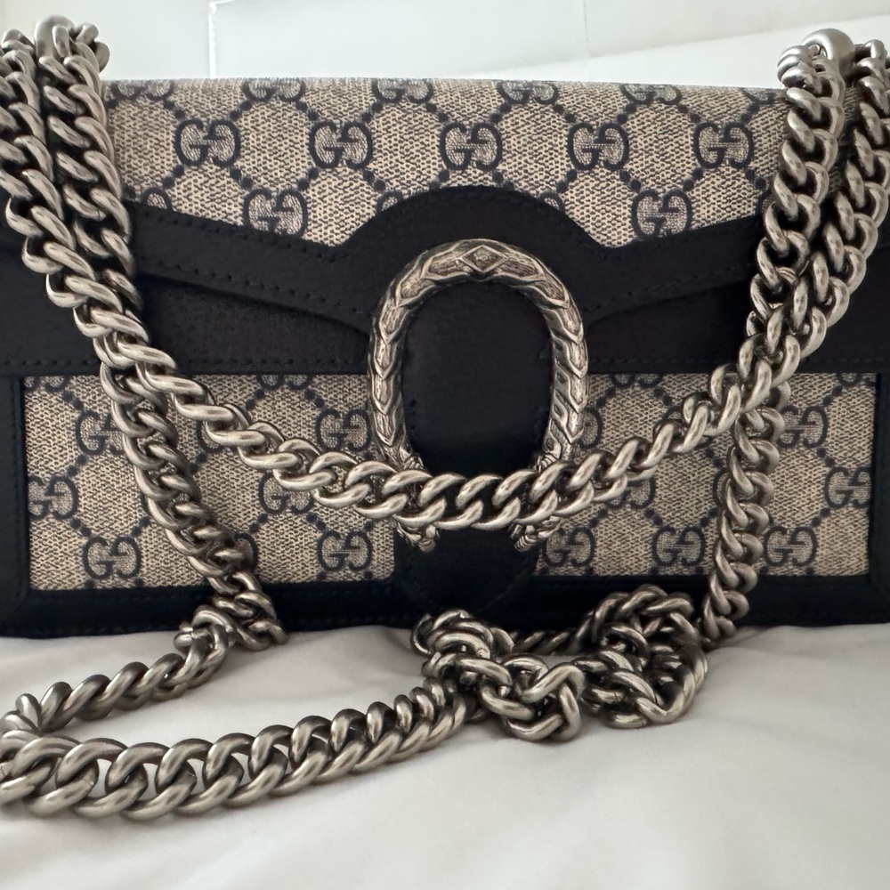 Gucci Dionysus Medium Shoulder Bag - Picture 3 of 4
